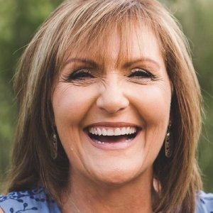 Betty Lovelady Headshot photo